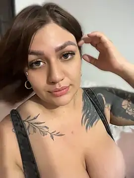 hannamour online show from May 5, 2026, 4:53 am