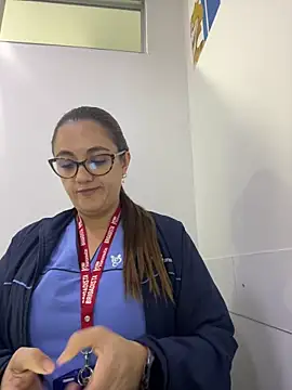 Shianrose online show from November 12, 2025, 3:56 pm