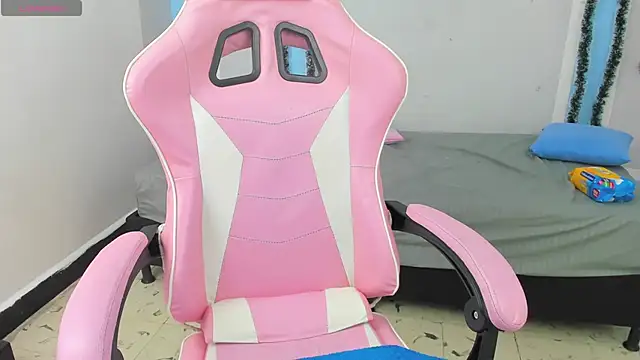 im angels77 online show from January 6, 2025, 9:41 am