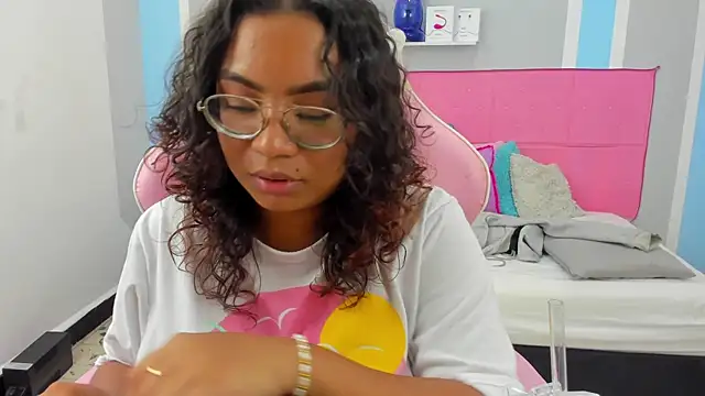 im angels77 online show from January 20, 2025, 2:01 am