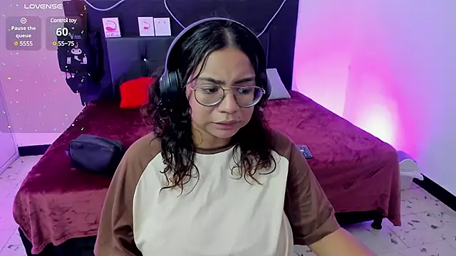 im angels77 online show from February 21, 2025, 1:44 am