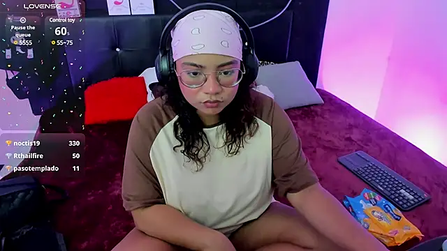 im angels77 online show from February 21, 2025, 4:51 am