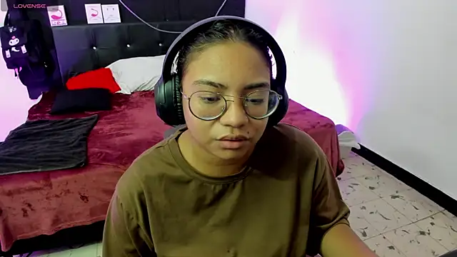 im angels77 online show from February 22, 2025, 2:39 am