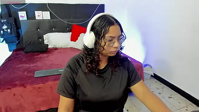 im angels77 online show from February 26, 2025, 2:15 am