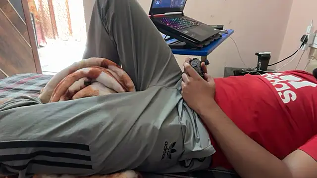 sexyboy09 online show from October 27, 2025, 9:35 am