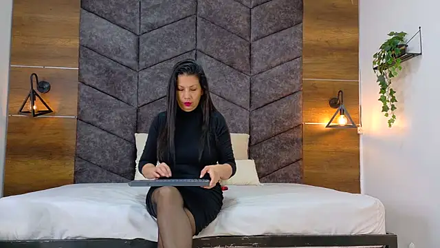 JaylaScott   online show from November 1, 2025, 11:51 pm