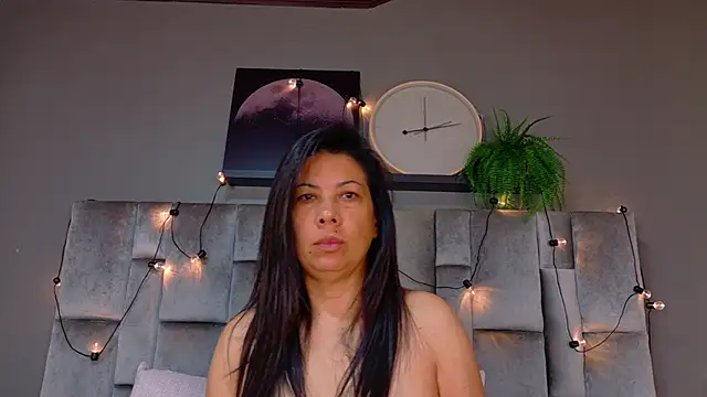 JaylaScott   online show from April 21, 2026, 11:49 am