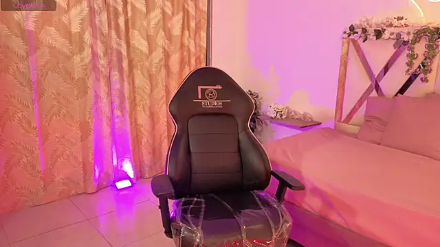 hina tay online show from March 27, 2026, 3:34 am