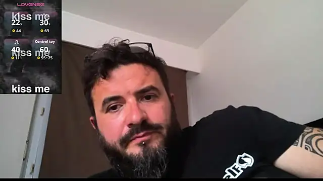 CaroAndMarc online show from October 23, 2025, 2:27 pm