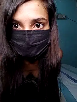 poojaji690 online show from February 14, 2025, 6:12 am