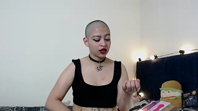 Bitsy Messy online show from December 20, 2024, 4:42 am