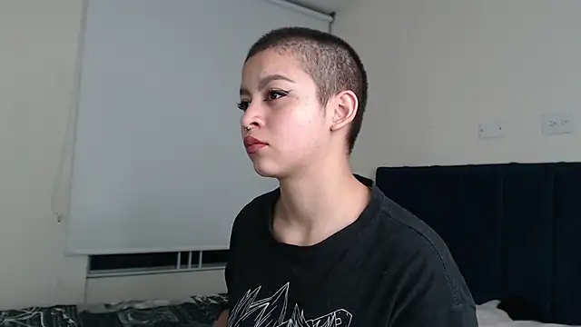 Bitsy Messy online show from March 4, 2025, 3:55 am