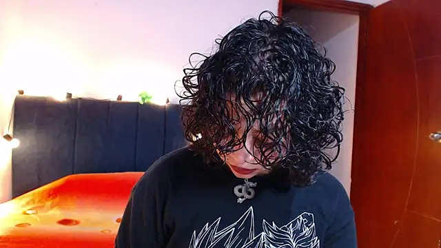 Bitsy Messy online show from June 21, 2026, 1:30 am