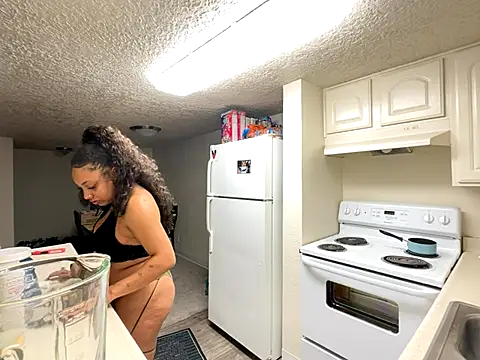 Snapshot of GoddessNih chatting on November 12, 2025, 6:41 pm GoddessNih online show from November 12, 2025, 6:41 pm