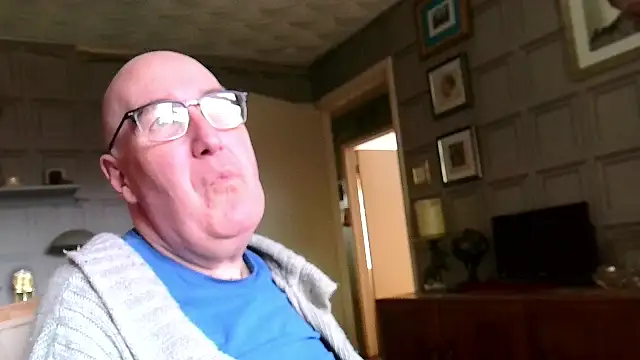 Snapshot of Adamdaddybear chatting on March 9, 2025, 1:59 pm Adamdaddybear online show from March 9, 2025, 1:59 pm