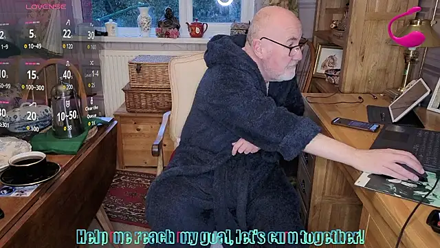 Adamdaddybear online show from January 9, 2026, 8:17 am