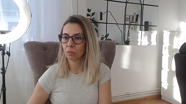 SukyGirl online show from January 27, 2025, 1:41 pm