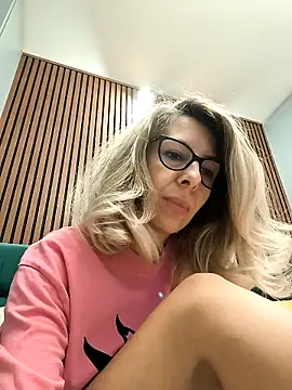 SukyGirl online show from March 3, 2025, 6:04 am