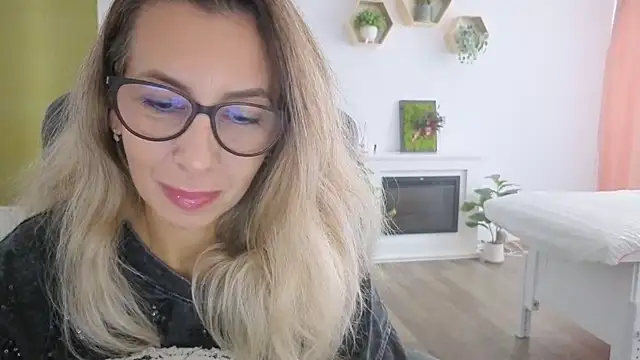 SukyGirl online show from September 24, 2025, 6:50 am