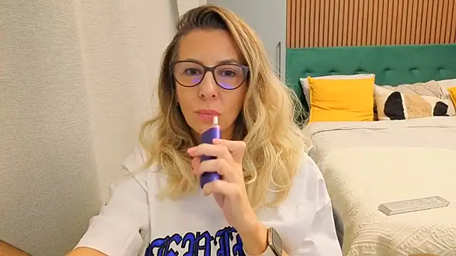 SukyGirl online show from October 22, 2025, 10:15 am