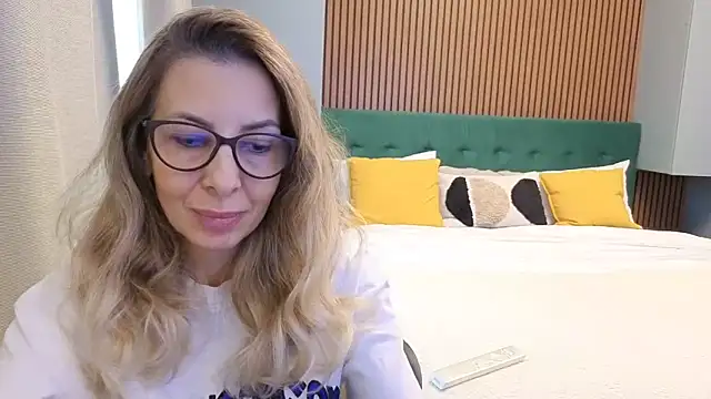 SukyGirl online show from February 2, 2026, 11:42 am