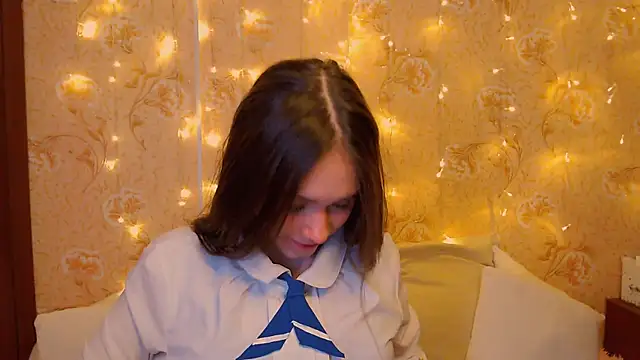 fluffy kitty  online show from January 13, 2026, 11:54 pm