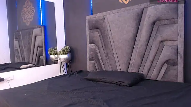 stefany bro online show from February 6, 2025, 11:43 am