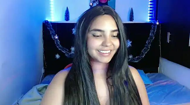 Miapeyton online show from December 4, 2024, 6:17 pm