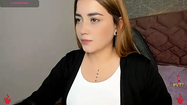 Lucia star   online show from December 10, 2024, 7:11 pm