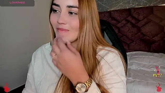 Lucia star   online show from December 12, 2024, 10:20 pm