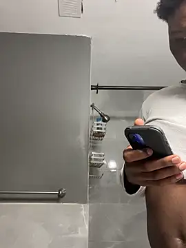 Festivitiesking1 online show from November 3, 2025, 1:23 pm