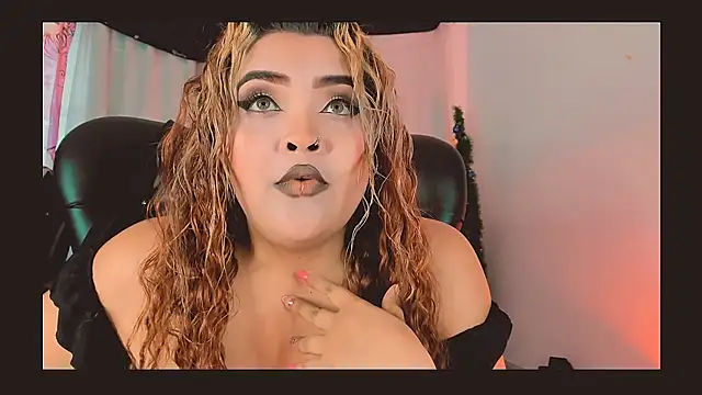 Agatha humidity online show from March 18, 2025, 8:48 pm