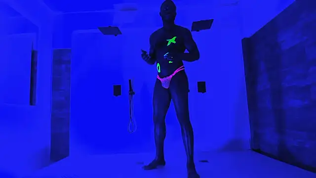 Latrellx7 online show from December 28, 2024, 12:03 pm