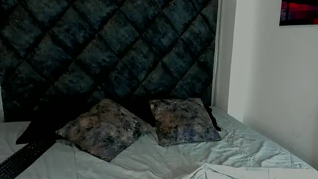 Latrellx7 online show from September 28, 2025, 4:07 am