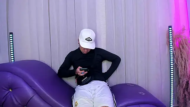 Yourslust  online show from February 8, 2026, 12:08 pm