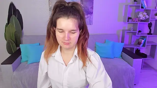 BonneyLove online show from September 11, 2025, 2:17 pm