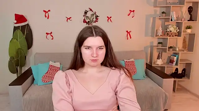 BonneyLove online show from December 22, 2025, 5:32 pm