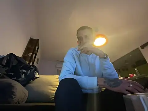 Rebeu313 online show from January 1, 2025, 6:47 am