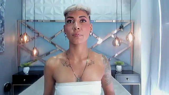 MiaMorgan  online show from March 2, 2025, 4:10 pm