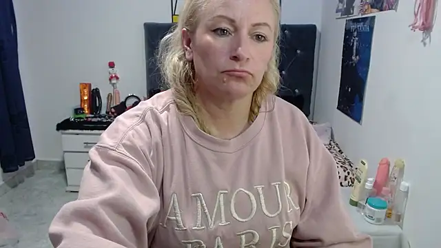 emperabigbootybigass online show from May 16, 2026, 1:13 am