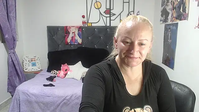emperabigbootybigass online show from June 2, 2026, 12:34 am