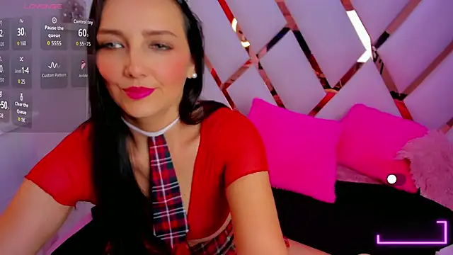 samy  milf online show from November 7, 2025, 7:47 pm