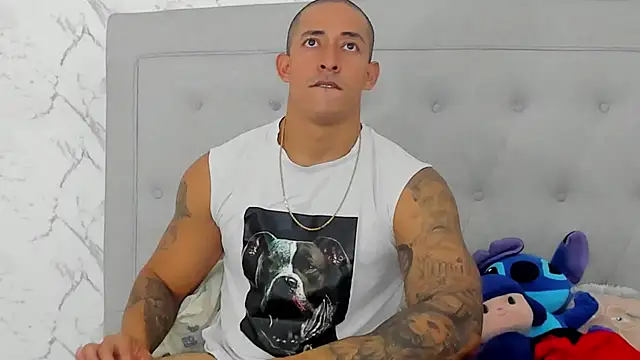 Snapshot of luigiferrara chatting on October 10, 2025, 9:03 pm luigiferrara online show from October 10, 2025, 9:03 pm