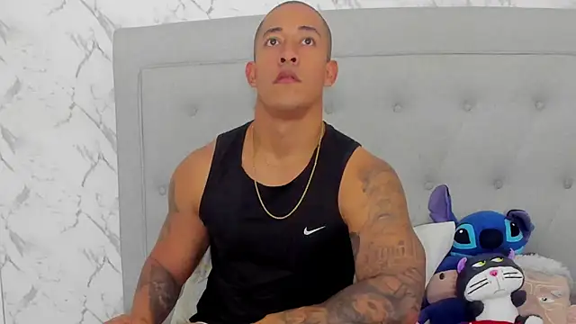 luigiferrara online show from March 12, 2026, 9:21 pm