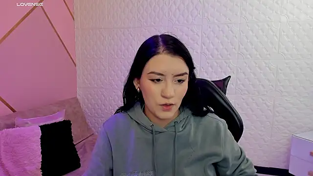 Violetaa diazz online show from October 29, 2025, 9:16 pm