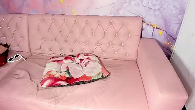 Living room online show from February 21, 2025, 6:18 am