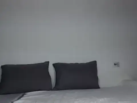 JunneWers online show from March 8, 2025, 12:52 pm