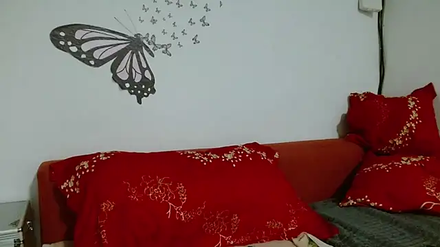 LadyHellene online show from November 7, 2025, 3:12 pm