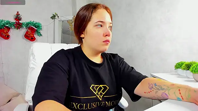 Aliisson Edwards online show from December 30, 2024, 1:04 am