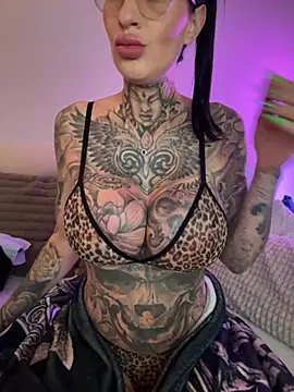 MeganWitch online show from June 13, 2026, 5:11 pm